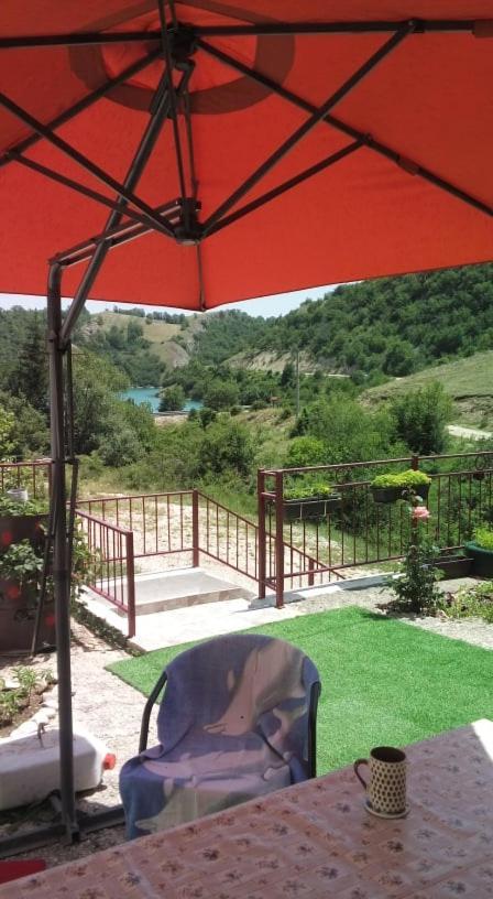 הוילה Gacko Vikendica "Oaza Mira" מראה חיצוני תמונה
